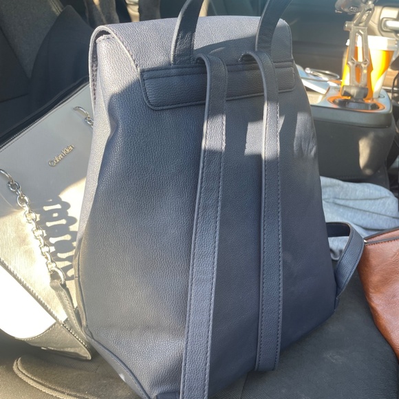 Tommy Hilfiger Backpack - Picture 2 of 2